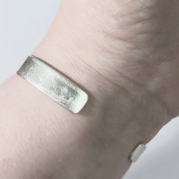 1950'S Mexican Hallmarked Sterling Silver Bracelet - Picture 12 of 15